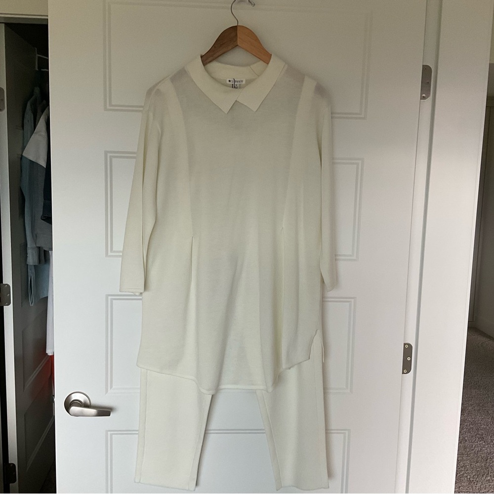(NWT) SPANNER Winter White Top & Matching Pants